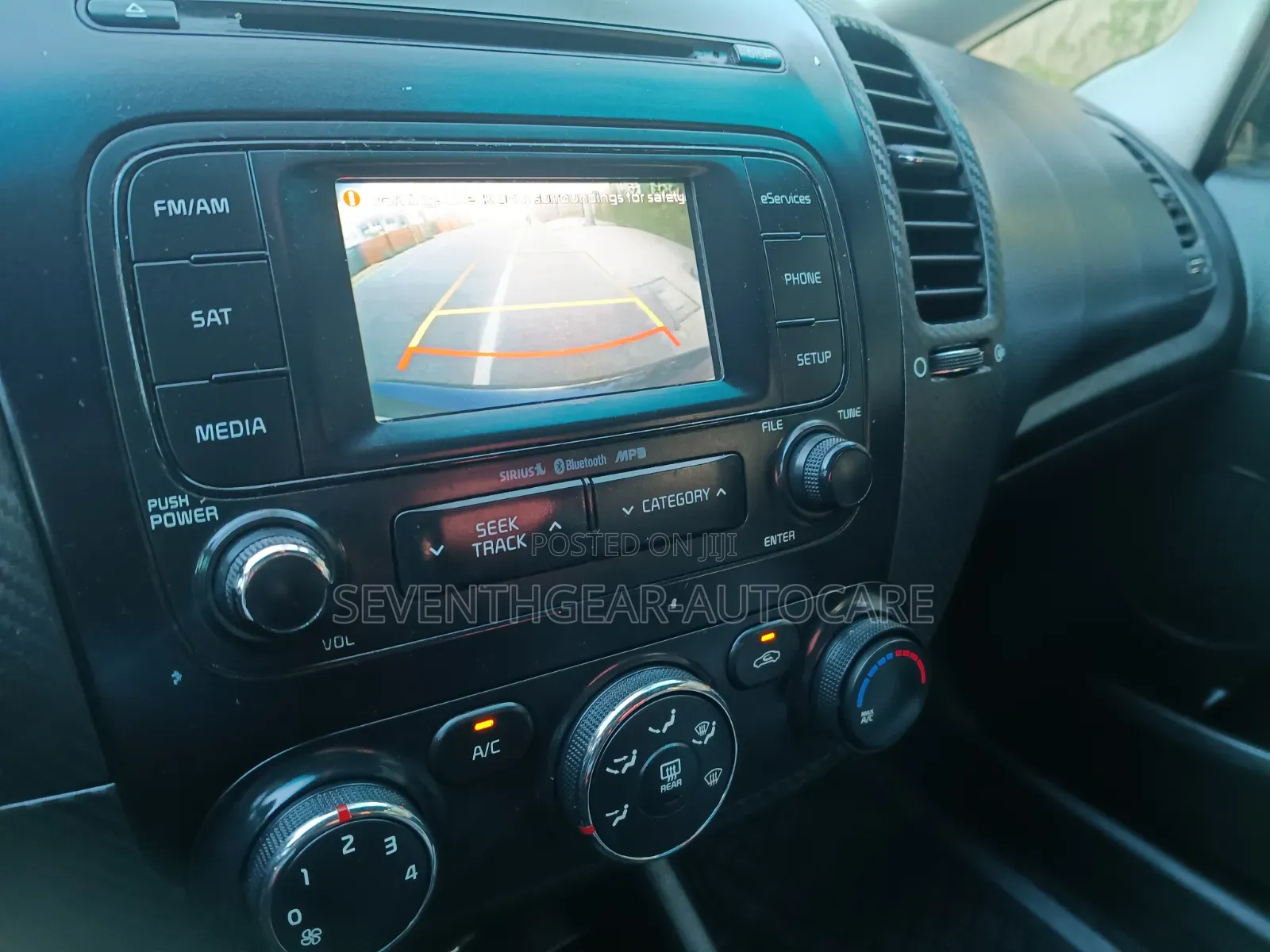 Hyundai Elantra Limited Sedan FWD (2.0L 4cyl 6A) 2017 Gray