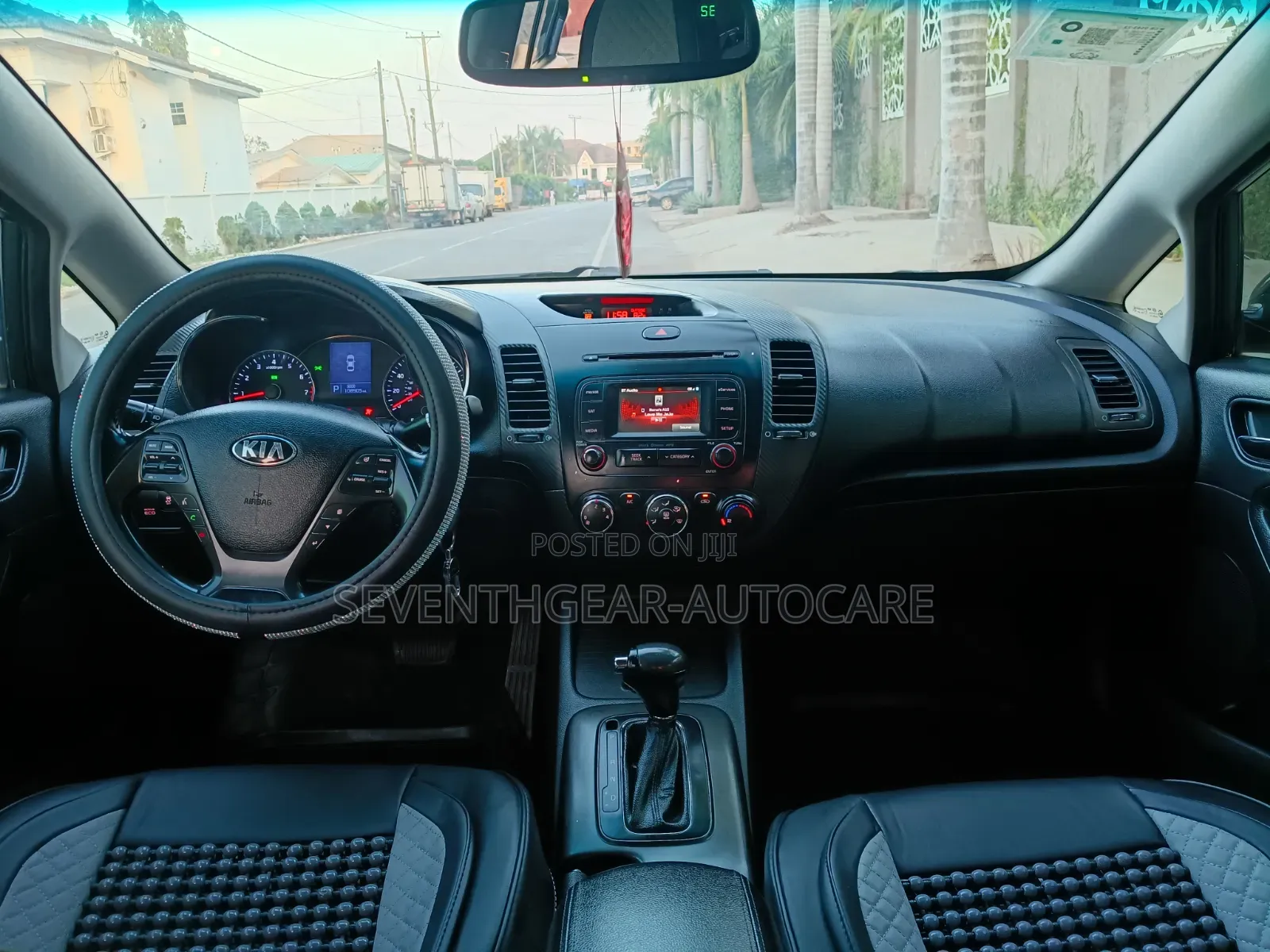 Hyundai Elantra Limited Sedan FWD (2.0L 4cyl 6A) 2017 Gray