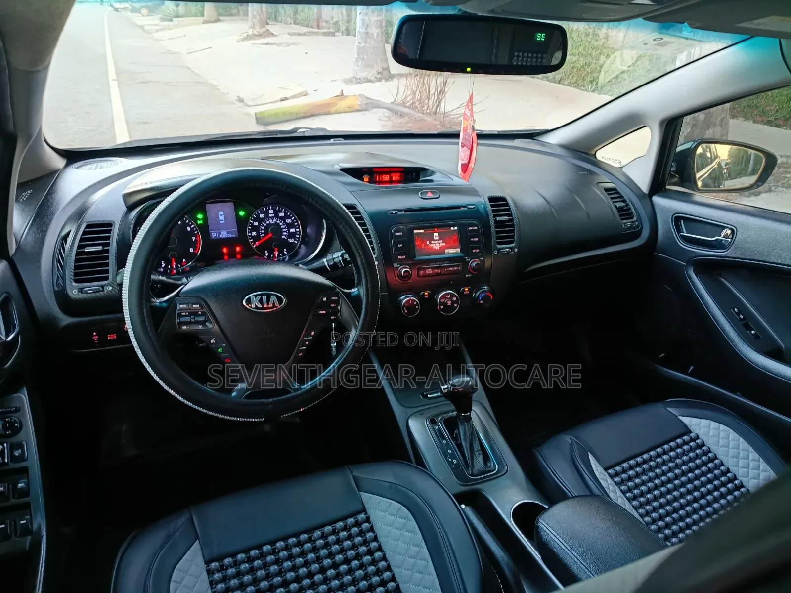 Hyundai Elantra Limited Sedan FWD (2.0L 4cyl 6A) 2017 Gray