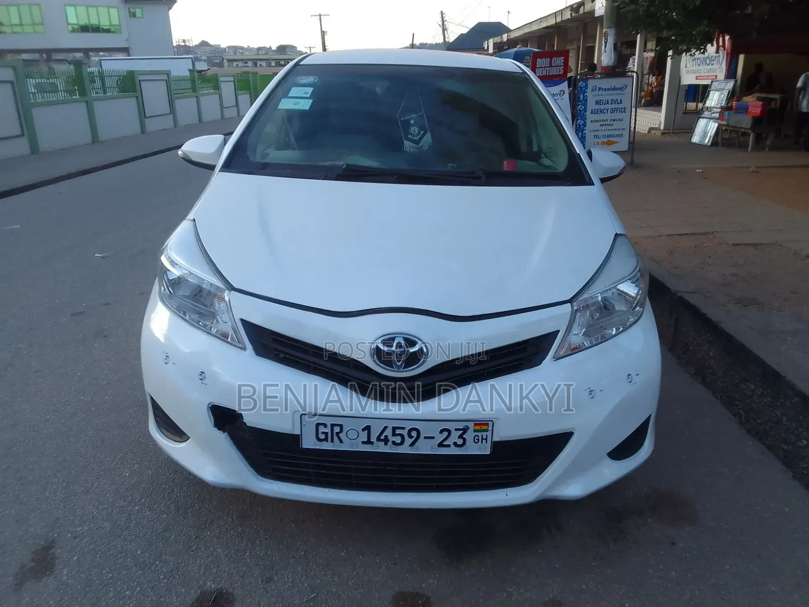 Toyota Vitz 2012 White