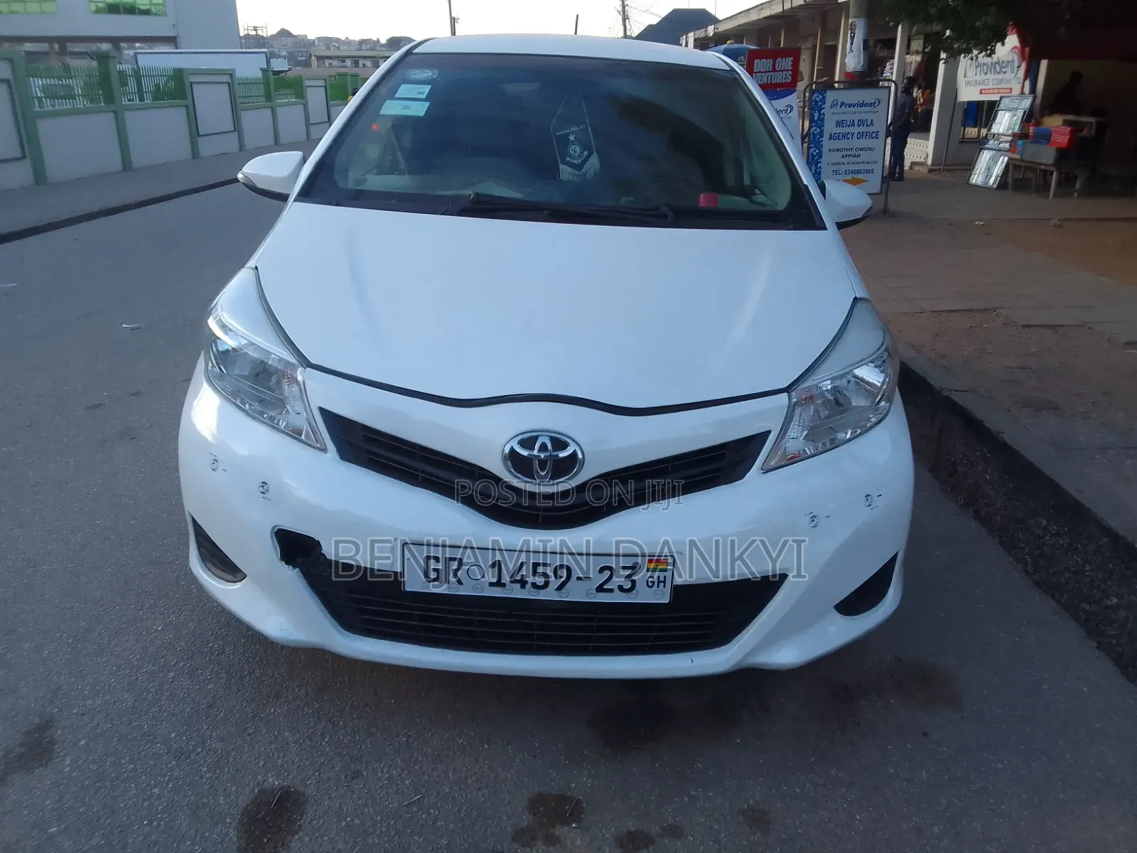 Toyota Vitz 2012 White