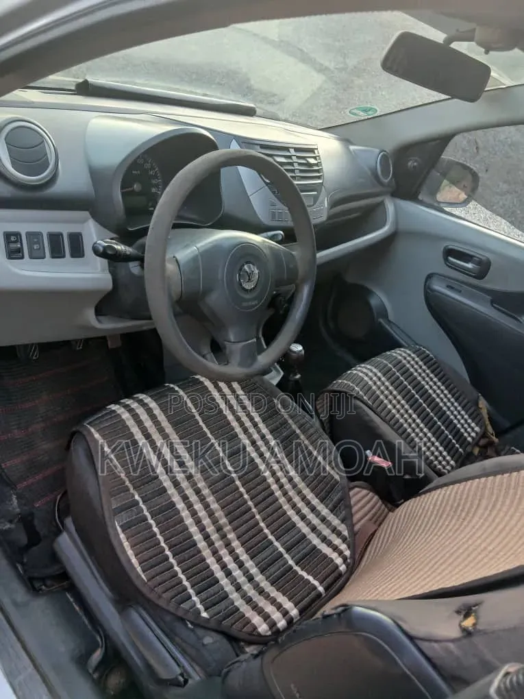 Nissan Pixo 1.0 FWD 2013 Silver