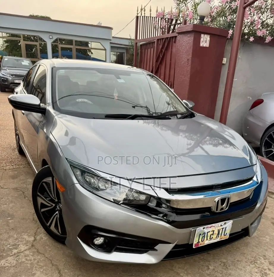 Honda Civic LX 4dr Sedan (2.0L 4cyl) 2016 Gray