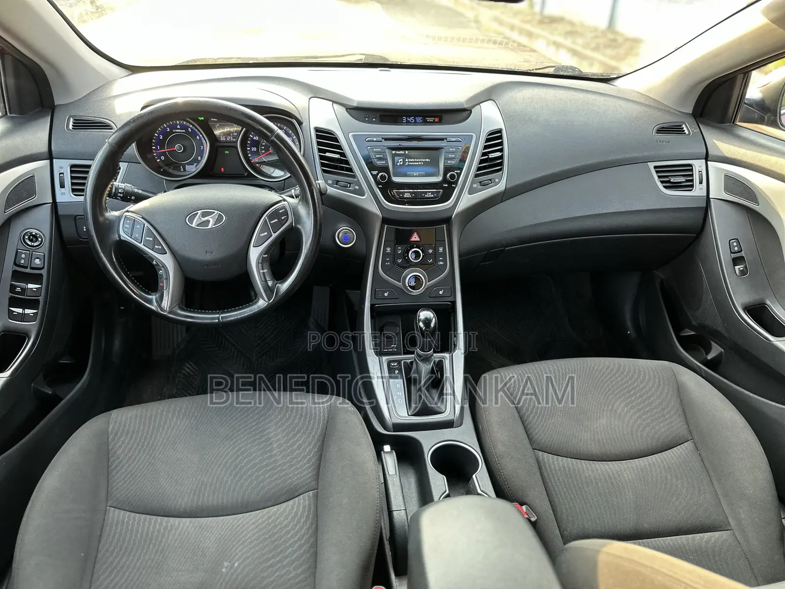 Hyundai Elantra SE 4dr Sedan (1.8L 4cyl 6A) 2015 Burgundy