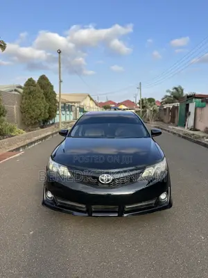 Toyota Camry XLE 4dr Sedan (2.5L 4cyl 6A) 2014 Black
