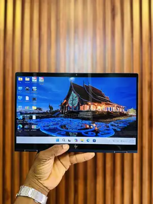 Laptop HP Dragonfly G2 8GB Intel Core i5 SSD 256GB