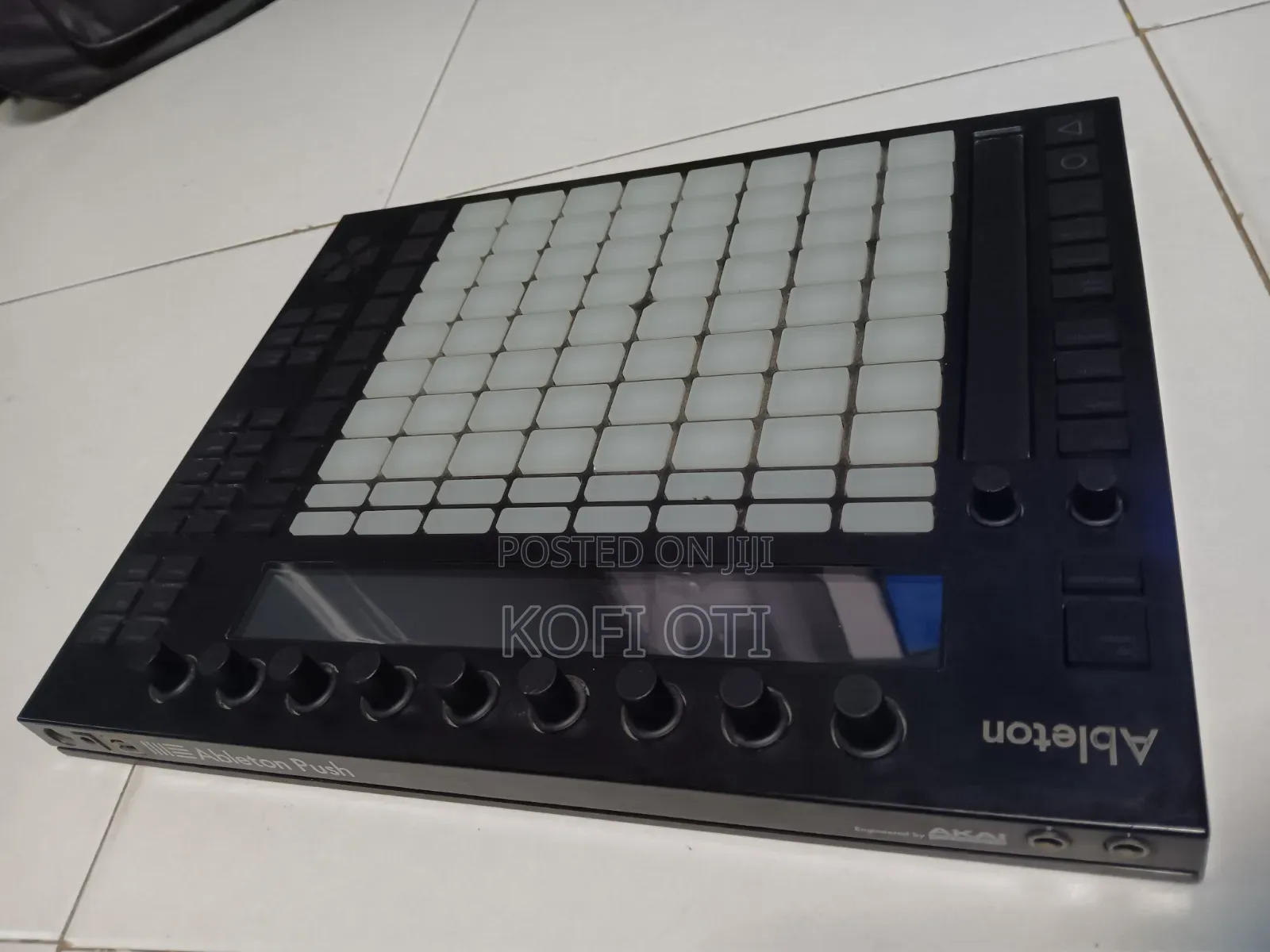 Ableton Push 1(drumpad/Drum Machine)