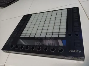 Ableton Push 1(drumpad/Drum Machine)