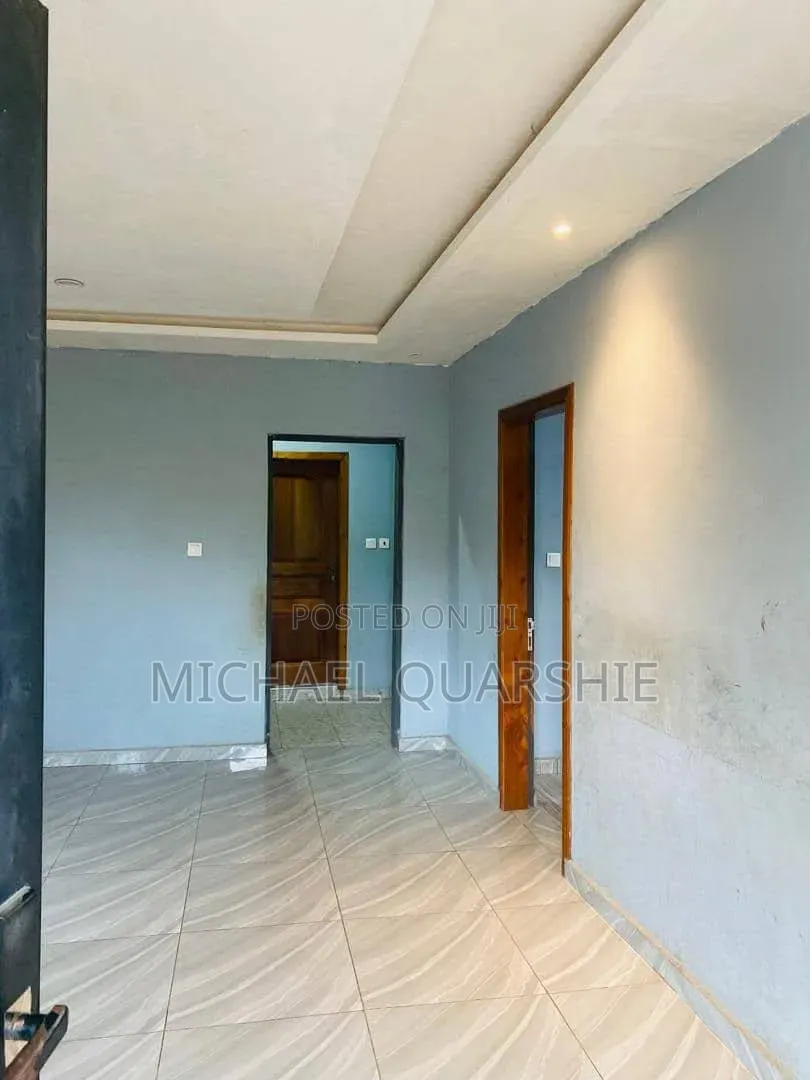 2bdrm Shared Apartment in Amasaman Sarpeiman, Pokuase for rent