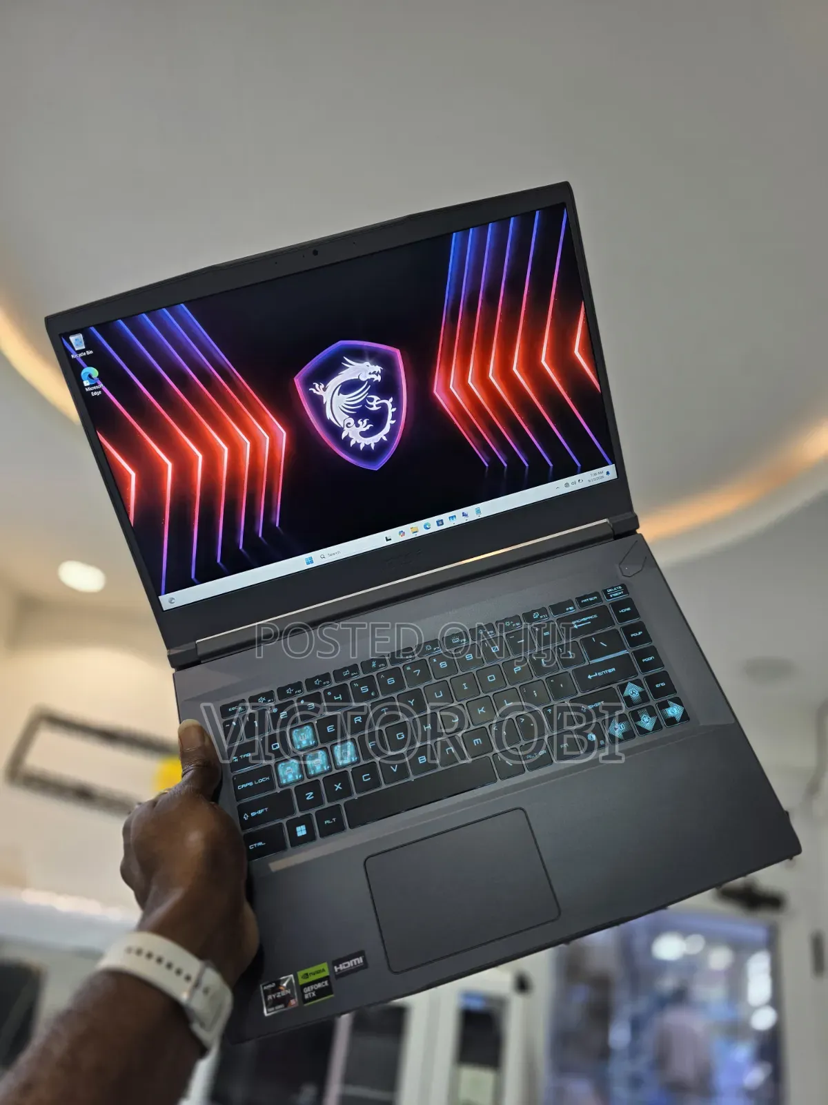 Laptop MSI GF75 Thin 8GB AMD Ryzen 5 SSD 512GB