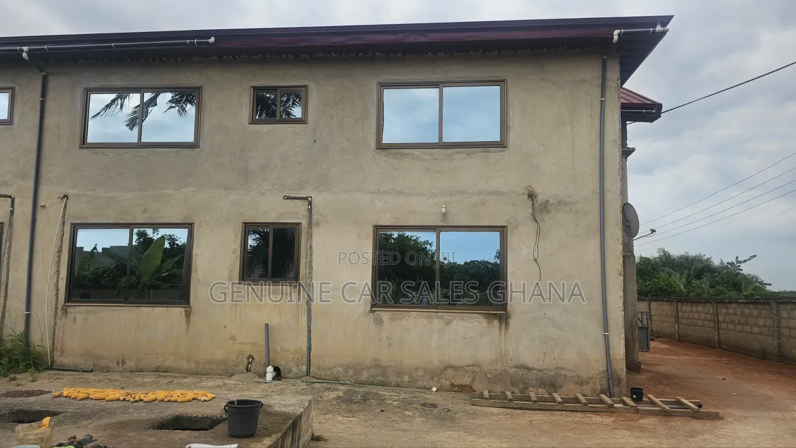 8bdrm House in Apowa Estate, Takoradi for sale