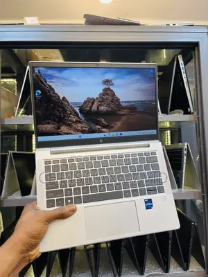 Laptop HP EliteBook 830 G9 16GB Intel Core i5 SSD 256GB