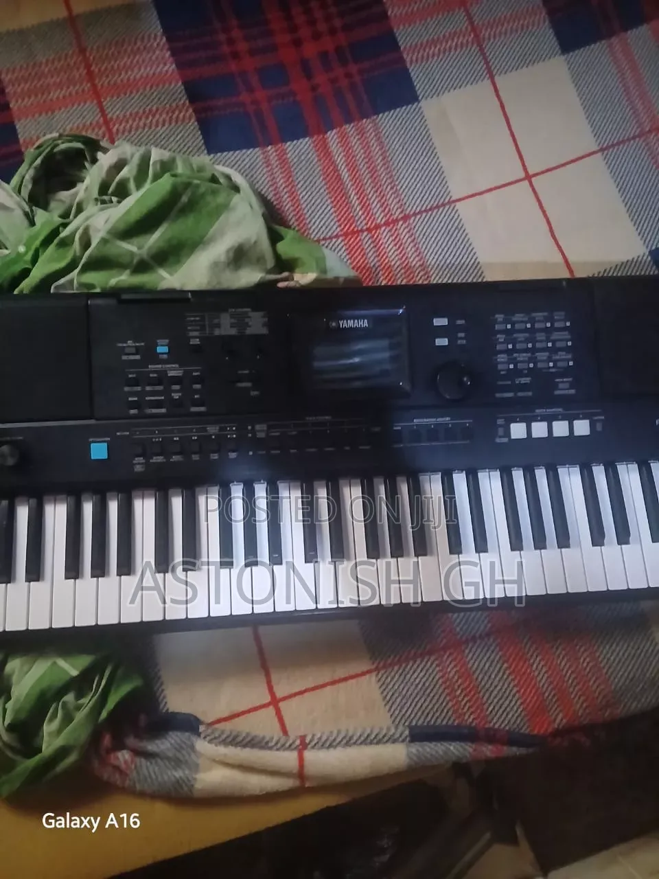PSR E473 Keyboard