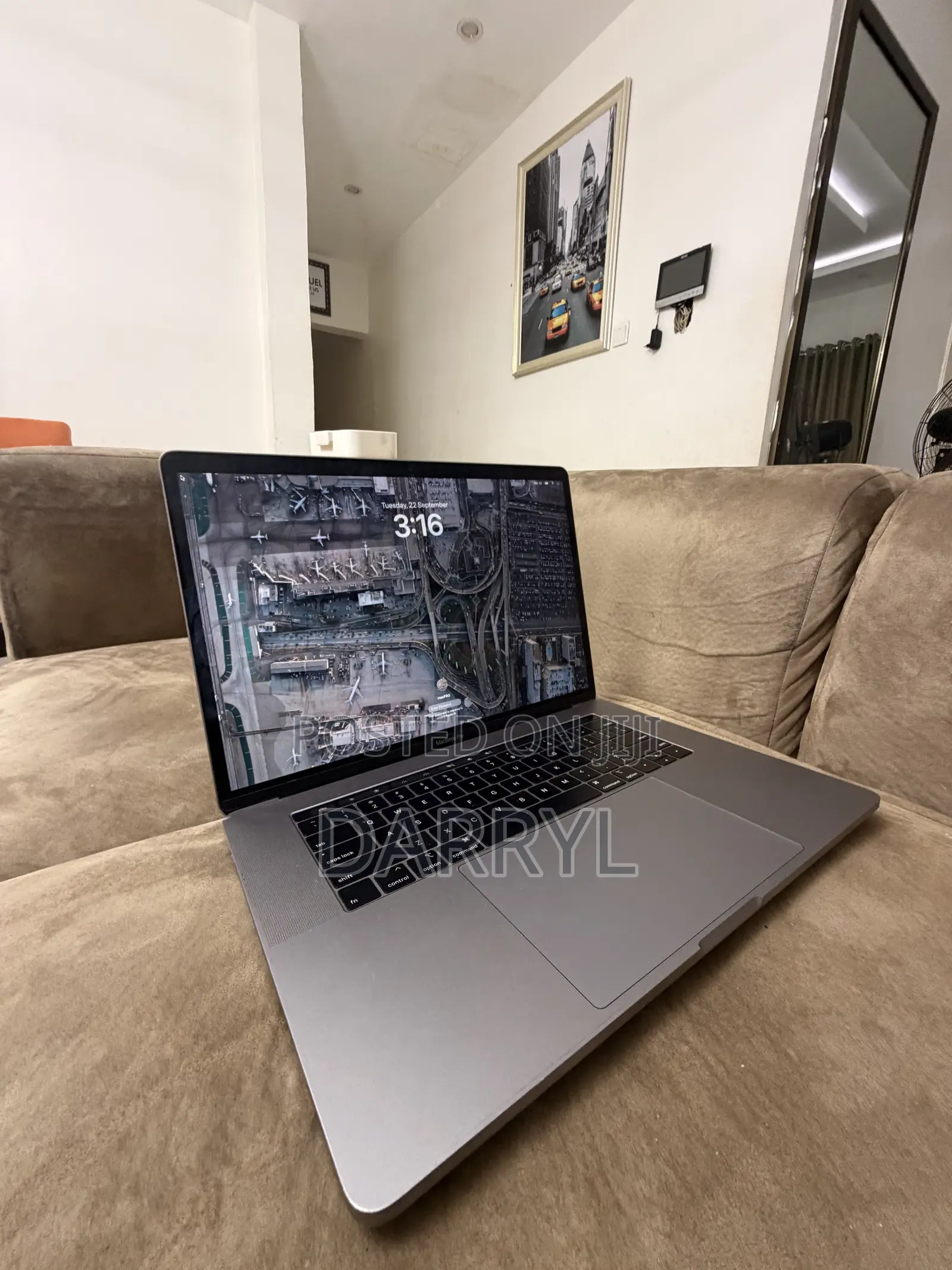 Laptop Apple MacBook Pro 2018 16GB Intel Core i9 SSD 1T