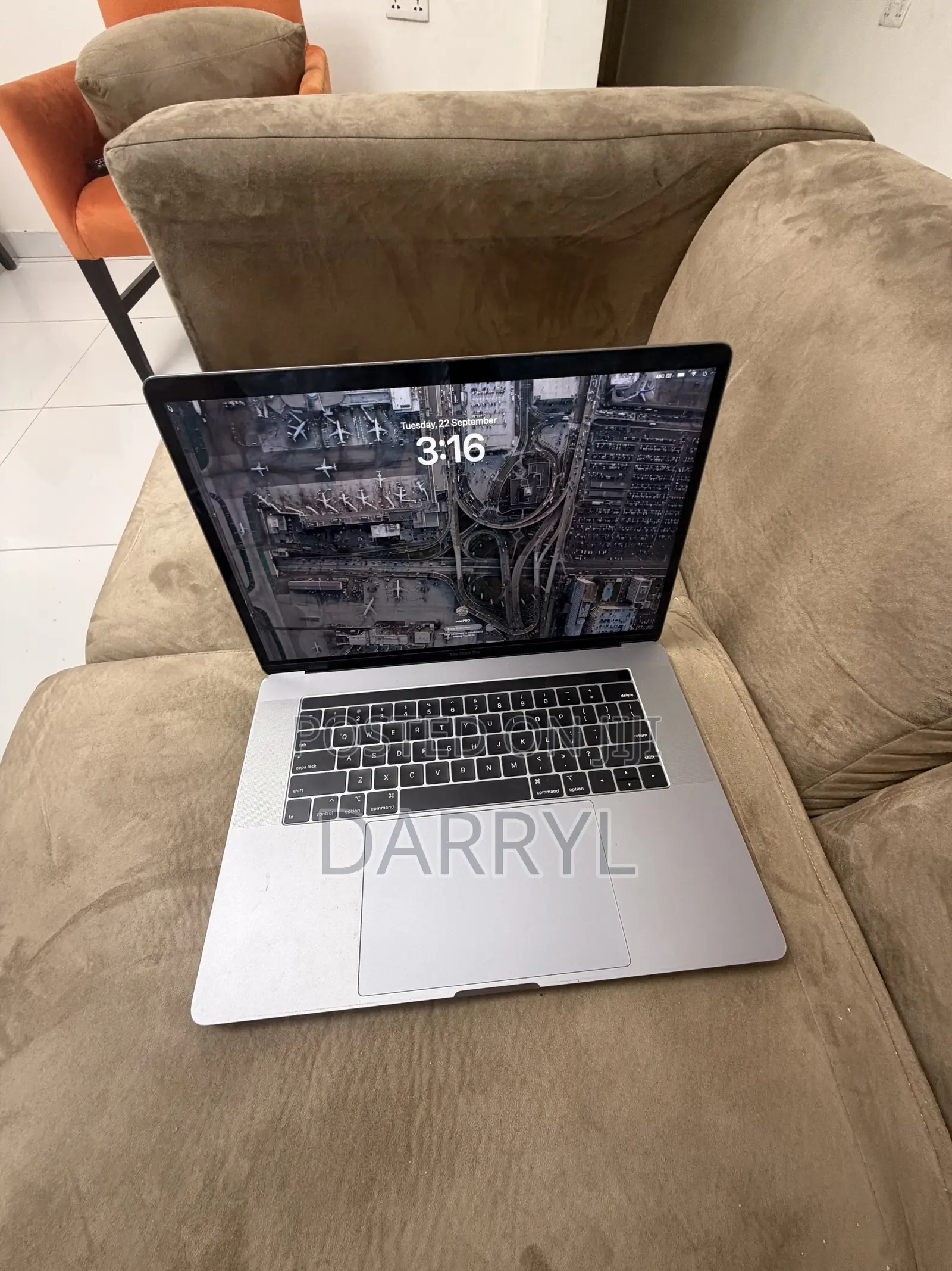 Laptop Apple MacBook Pro 2018 16GB Intel Core i9 SSD 1T
