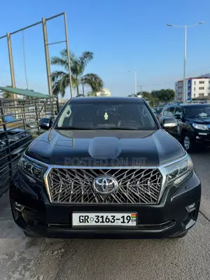 Toyota Land Cruiser Prado 2019 Black