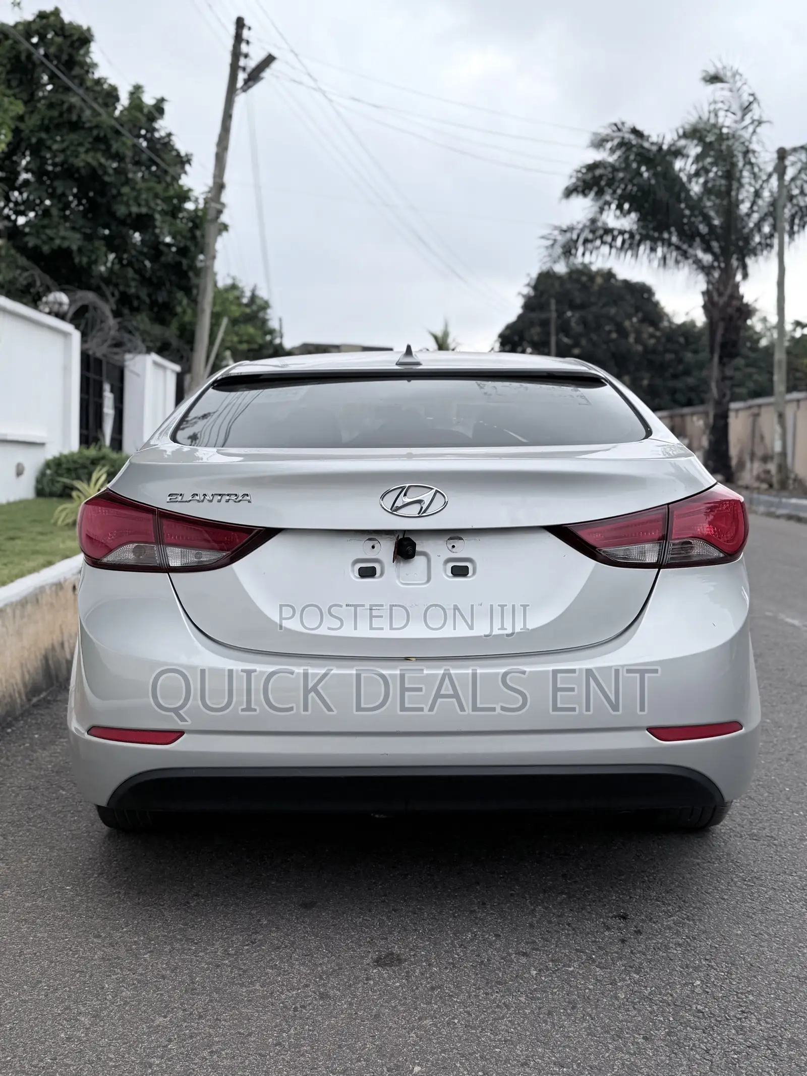Hyundai Elantra SE Sedan FWD (1.8L 4cyl 6A) 2016 Silver