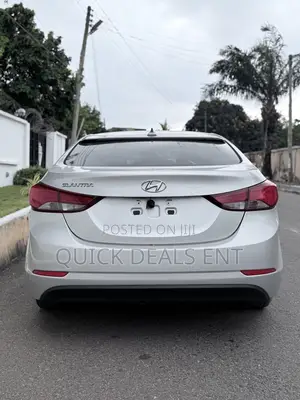 Hyundai Elantra SE Sedan FWD (1.8L 4cyl 6A) 2016 Silver