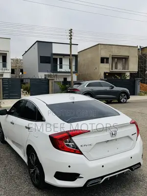 Honda Civic Touring 4dr Sedan (1.5L 4cyl) 2017 White