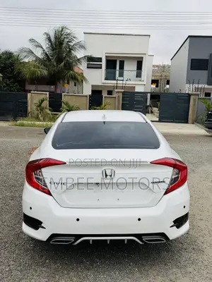 Honda Civic Touring 4dr Sedan (1.5L 4cyl) 2017 White