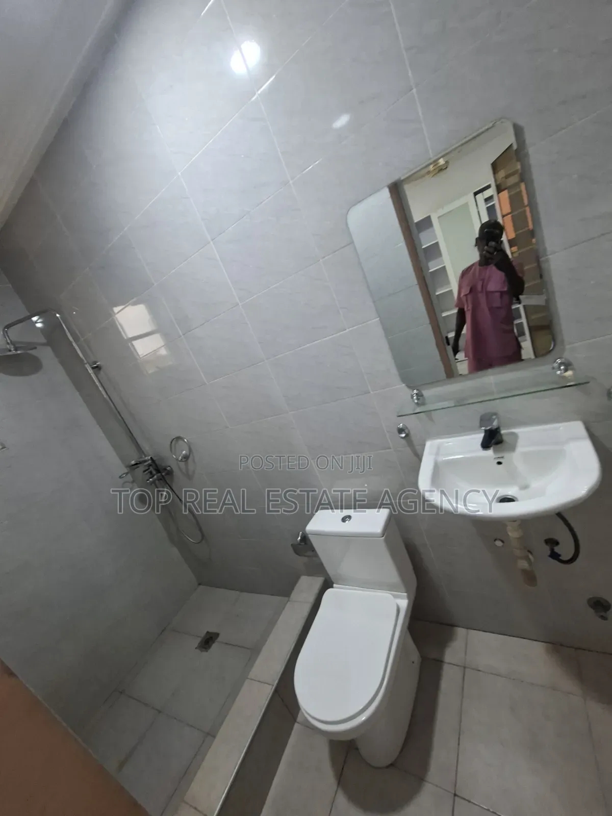 3bdrm Apartment in Oyarifa Kb, Owusu Ansah for rent