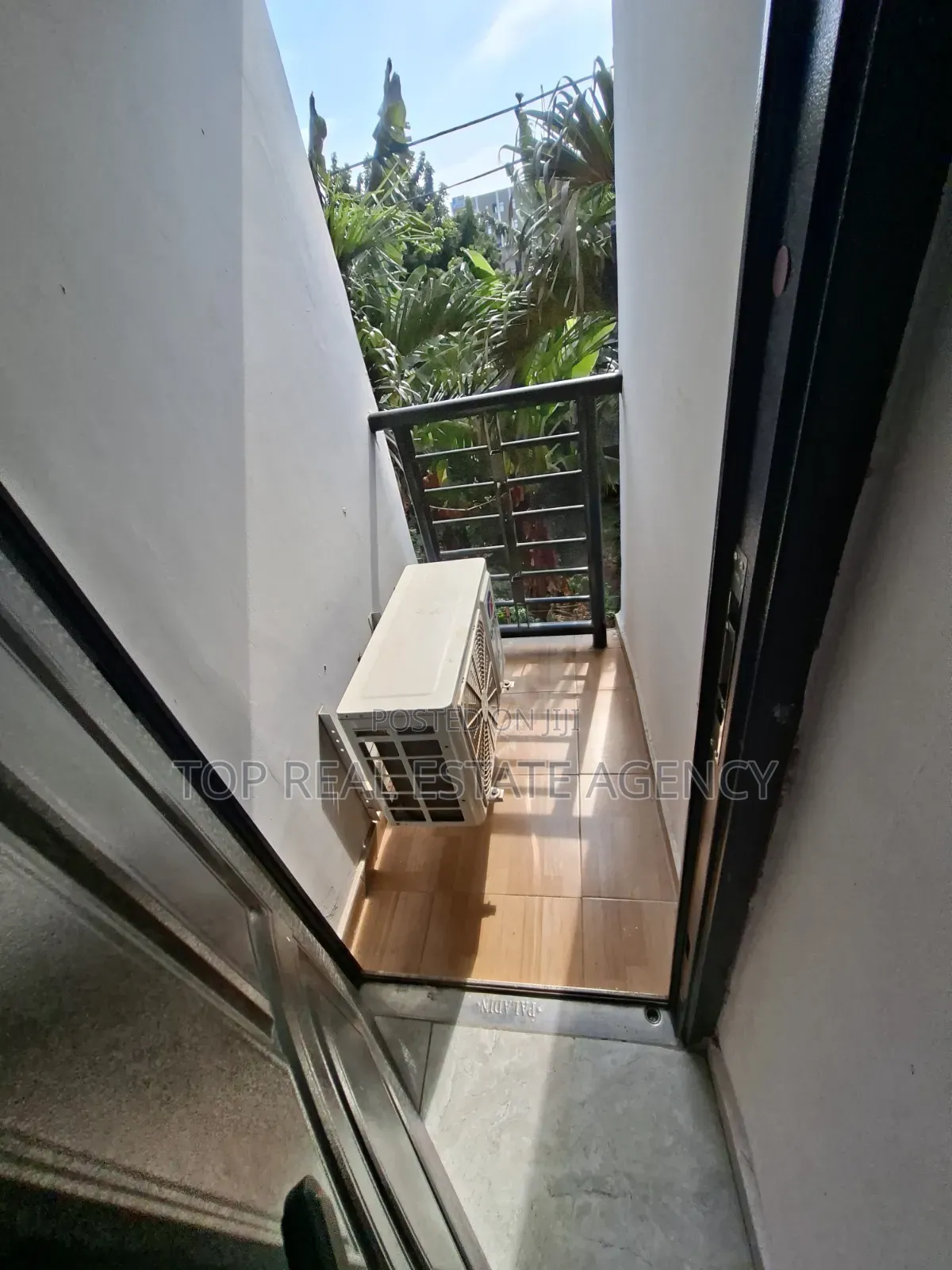 3bdrm Apartment in Oyarifa Kb, Owusu Ansah for rent