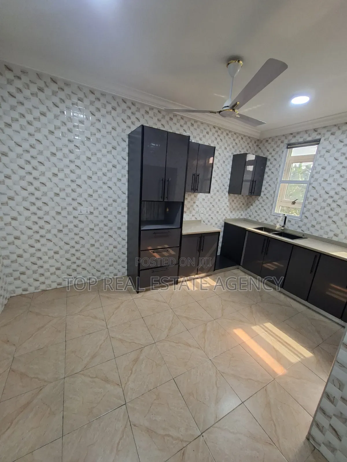 3bdrm Apartment in Oyarifa Kb, Owusu Ansah for rent