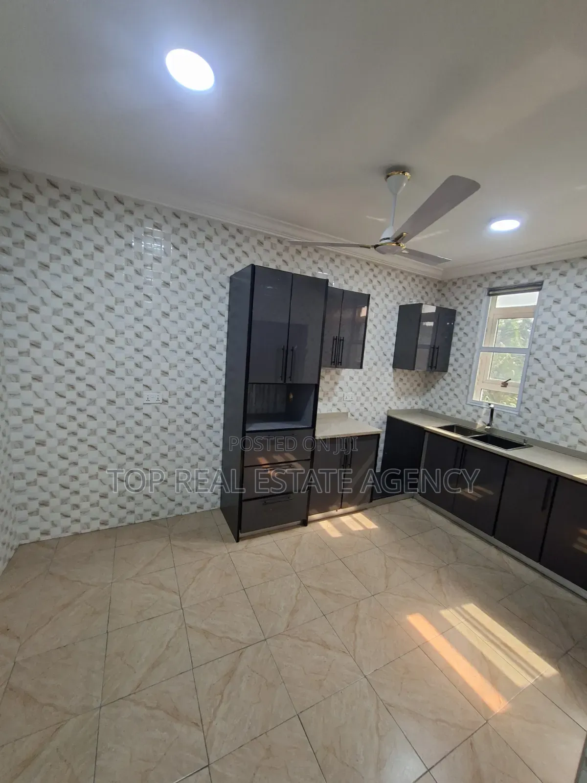 3bdrm Apartment in Oyarifa Kb, Owusu Ansah for rent