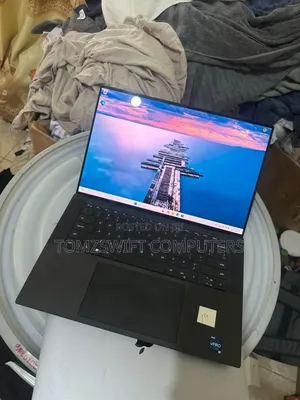 Laptop Dell Precision 5570 32GB Intel Core i7 SSD 512GB