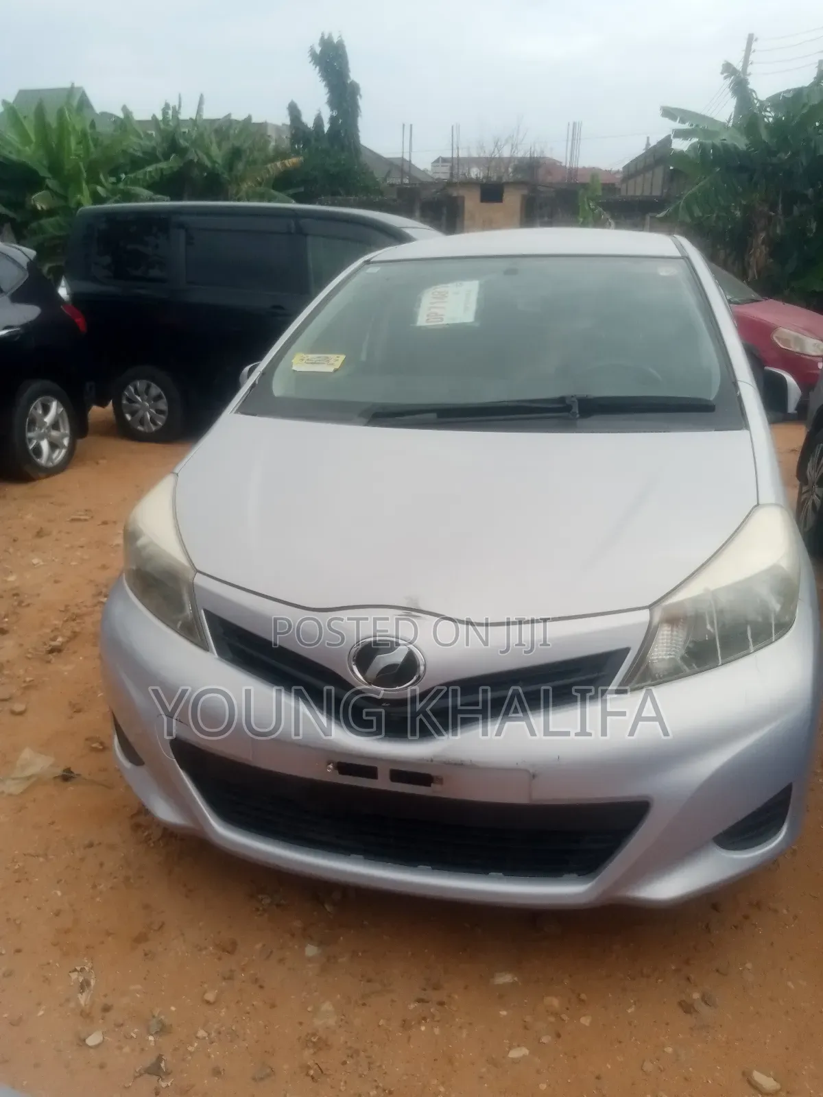 Toyota Vitz 2013 Silver