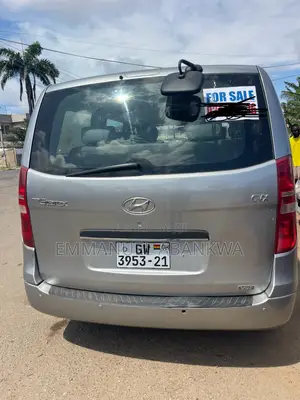 Hyundai H1 2016 Silver