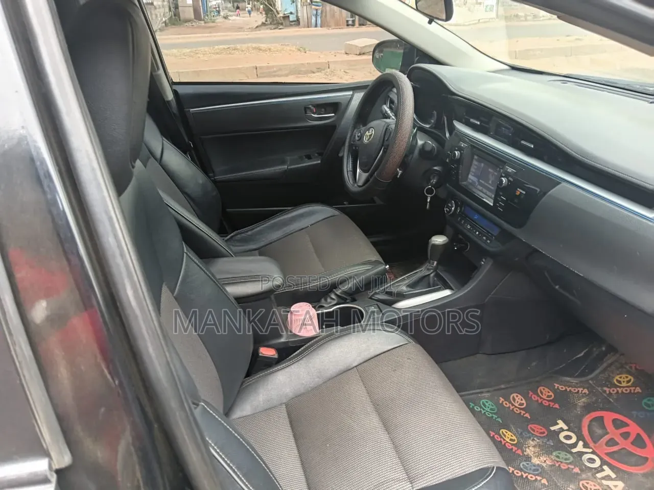 Toyota Corolla 2015 Black