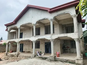 6bdrm House in Kumasi Metropolitan for sale