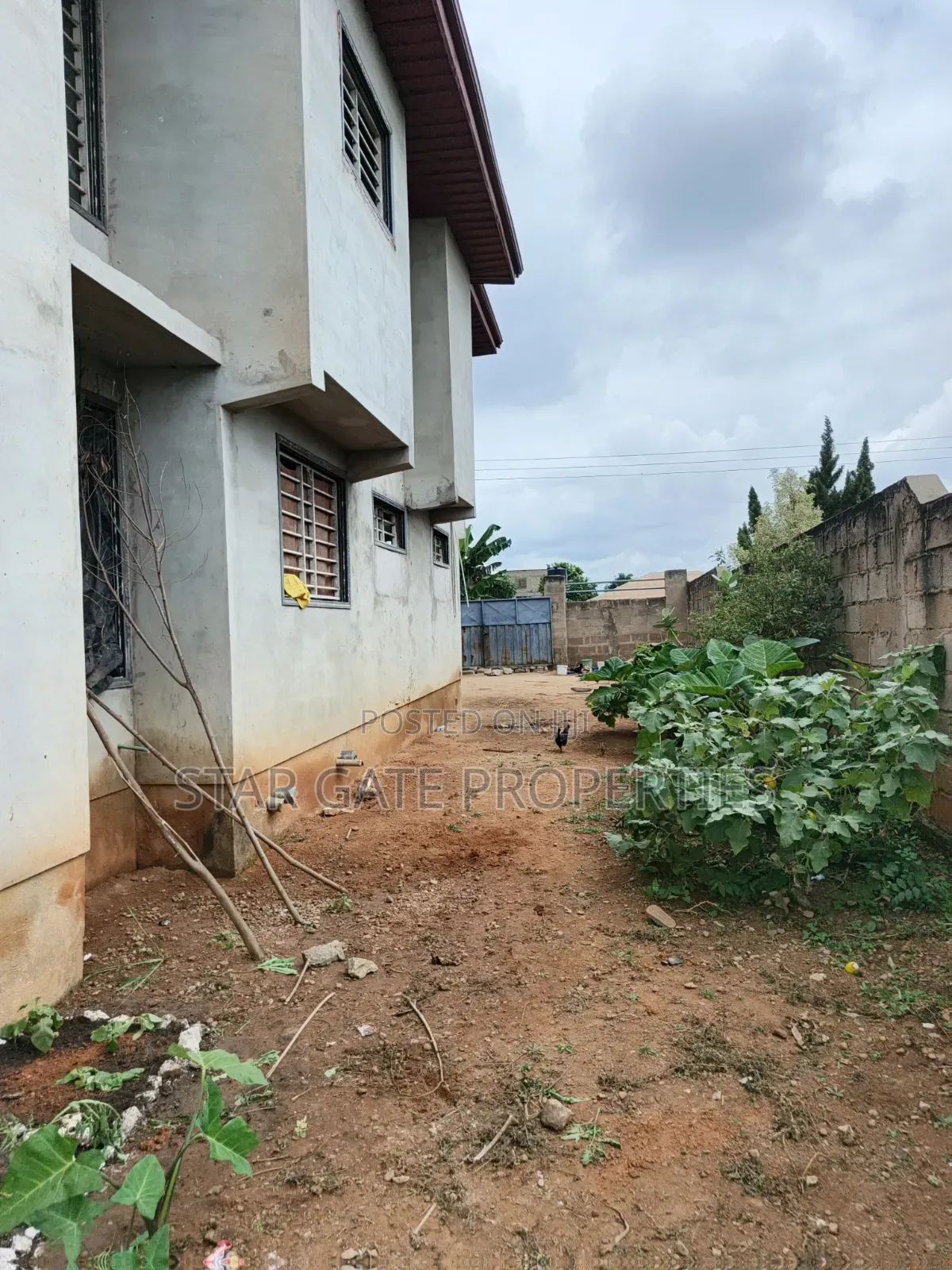 6bdrm House in Kumasi Metropolitan for sale