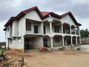 6bdrm House in Kumasi Metropolitan for sale