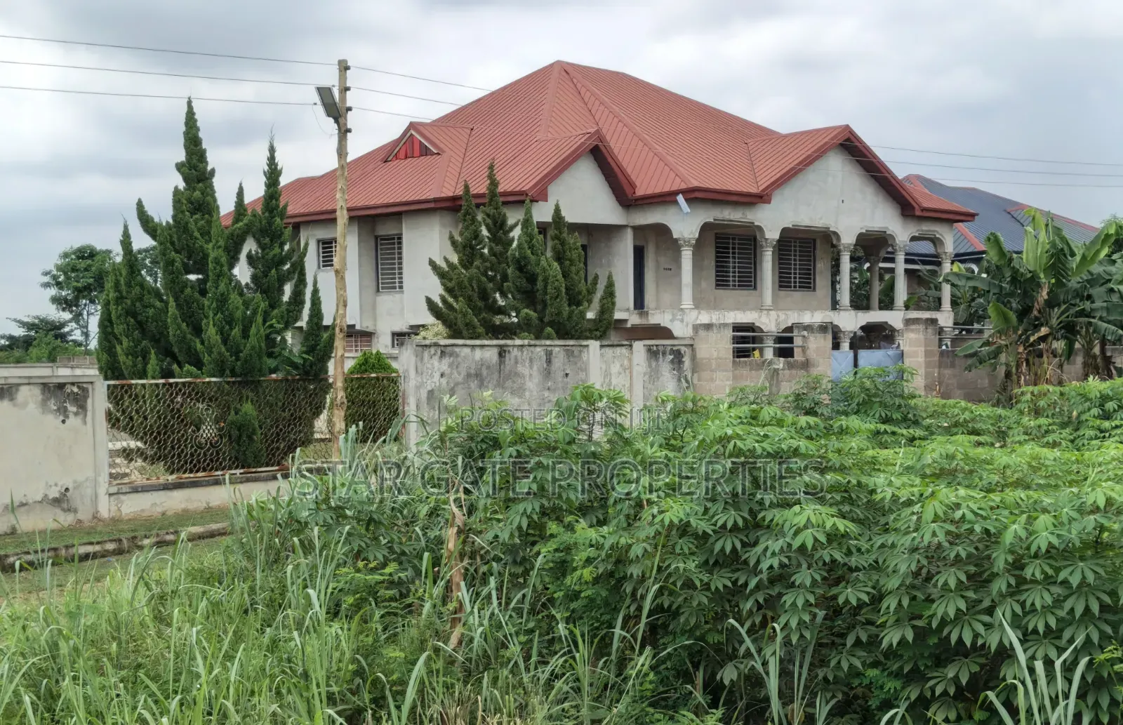 6bdrm House in Kumasi Metropolitan for sale