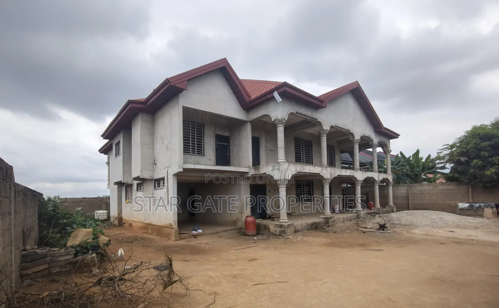 6bdrm House in Kumasi Metropolitan for sale