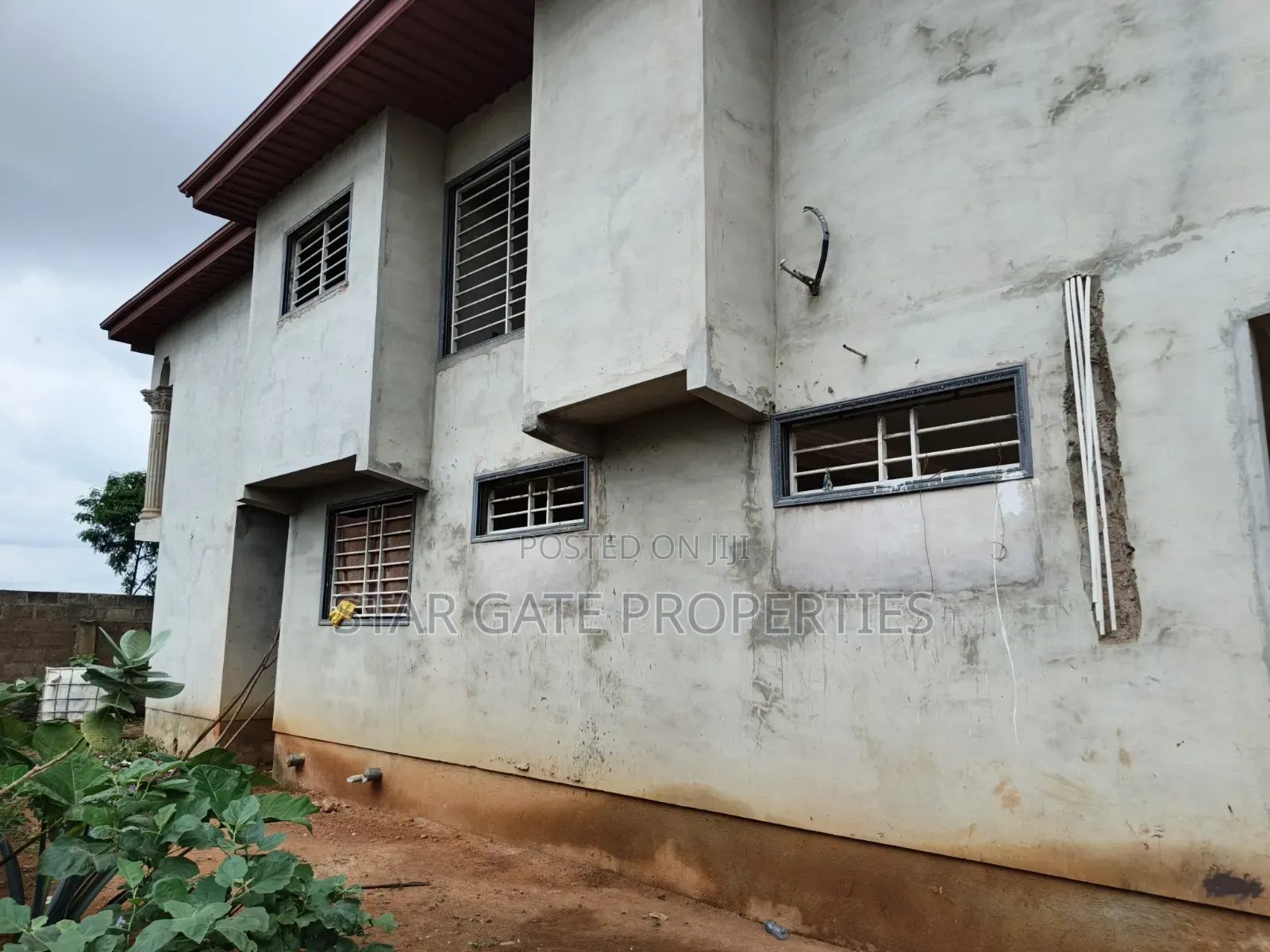6bdrm House in Kumasi Metropolitan for sale