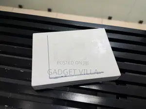 New Laptop Apple MacBook Air 2025 M4 16GB Apple M4 SSD 256GB