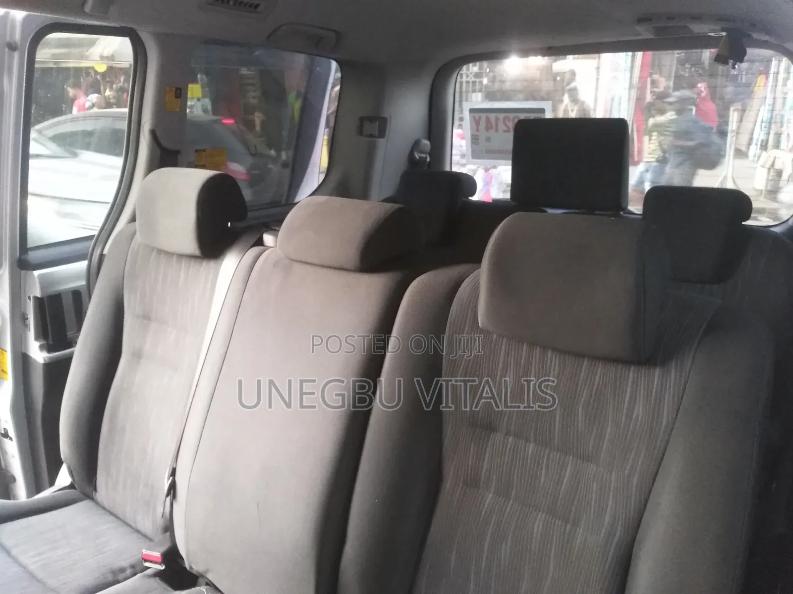 Toyota Voxy V 2WD 8-Seater 2013 Silver