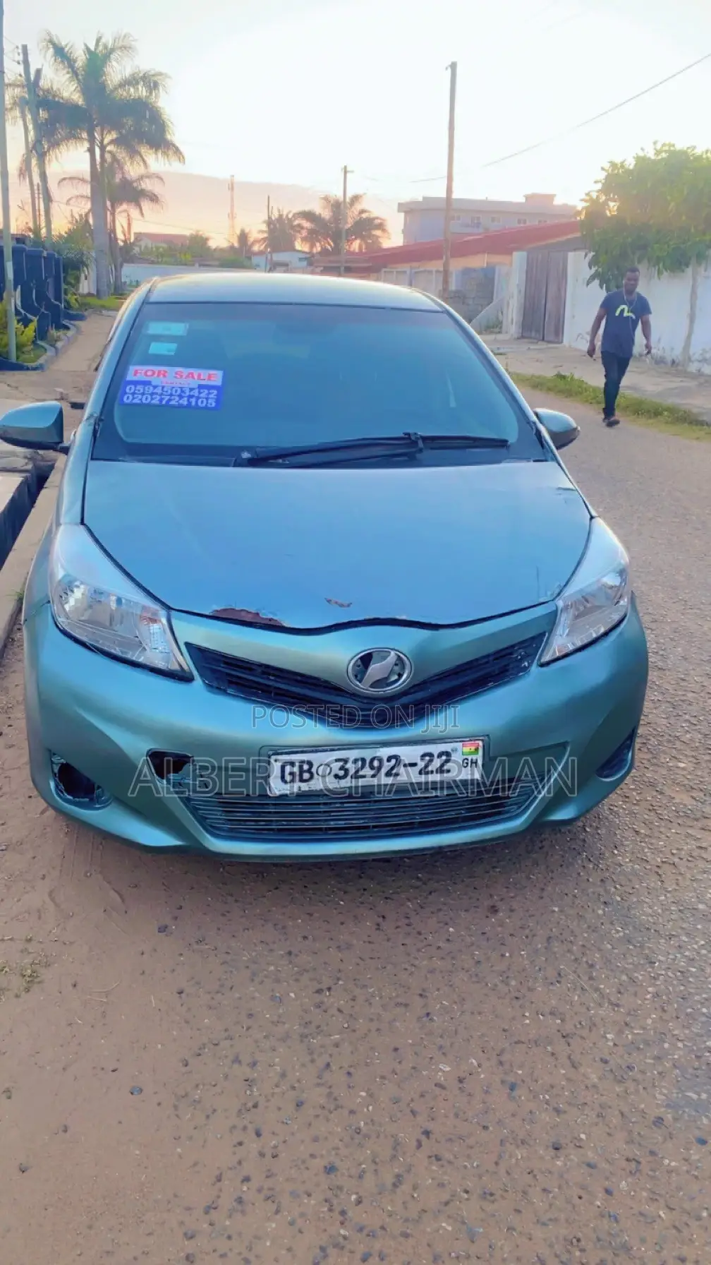 Toyota Vitz 1.3 AWD 5dr 2012 Green
