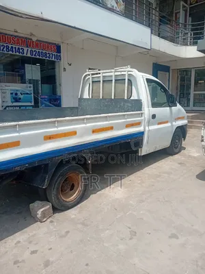 Hyundai H200 2010 White