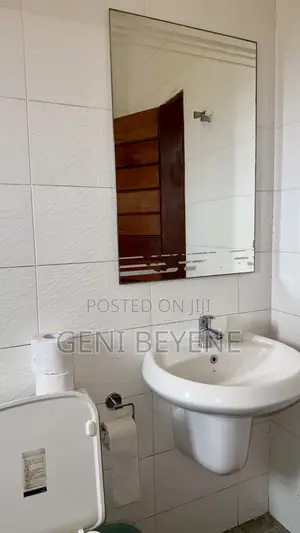 Spacious King Room Near Labadi Beach