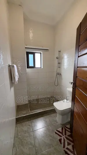 Spacious King Room Near Labadi Beach