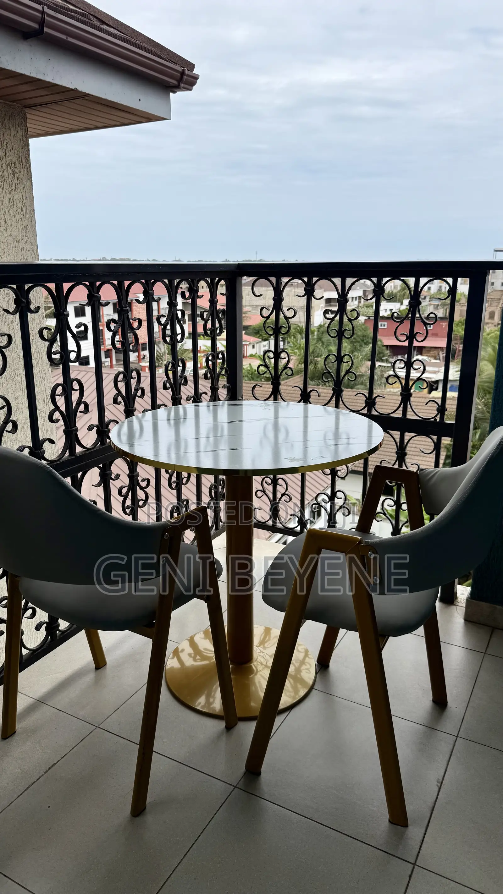 Spacious King Room Near Labadi Beach