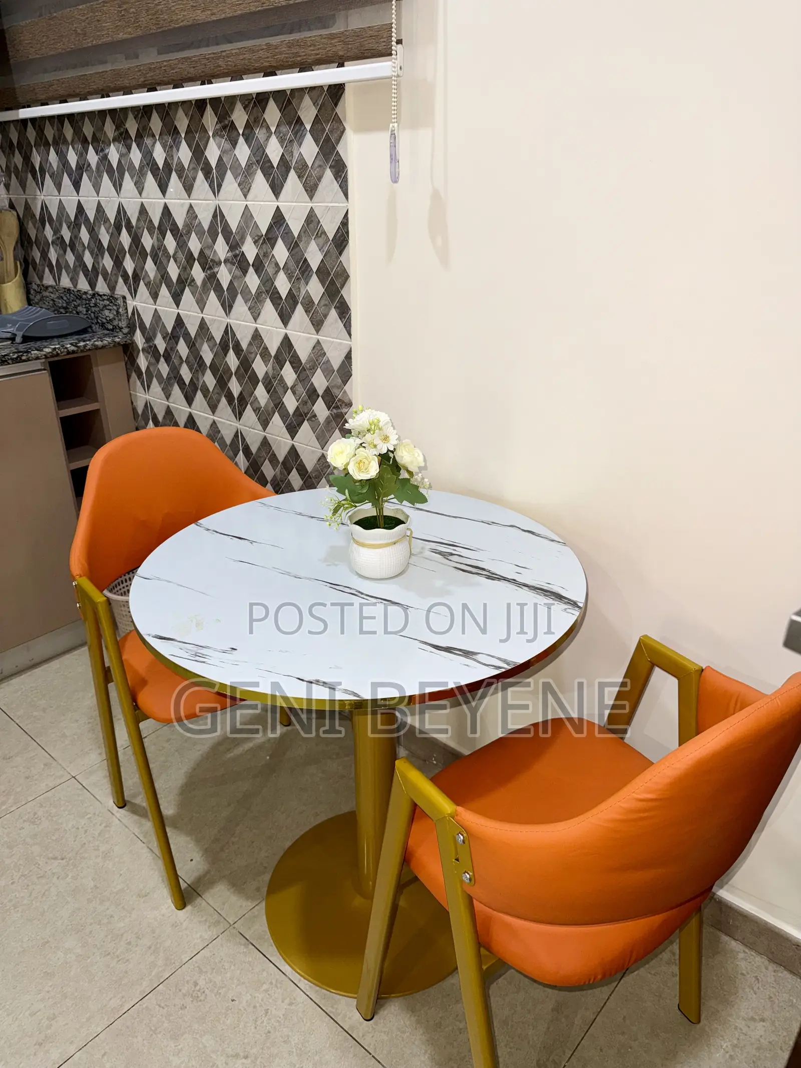 Bright Queen Room With Kitchen Balcony