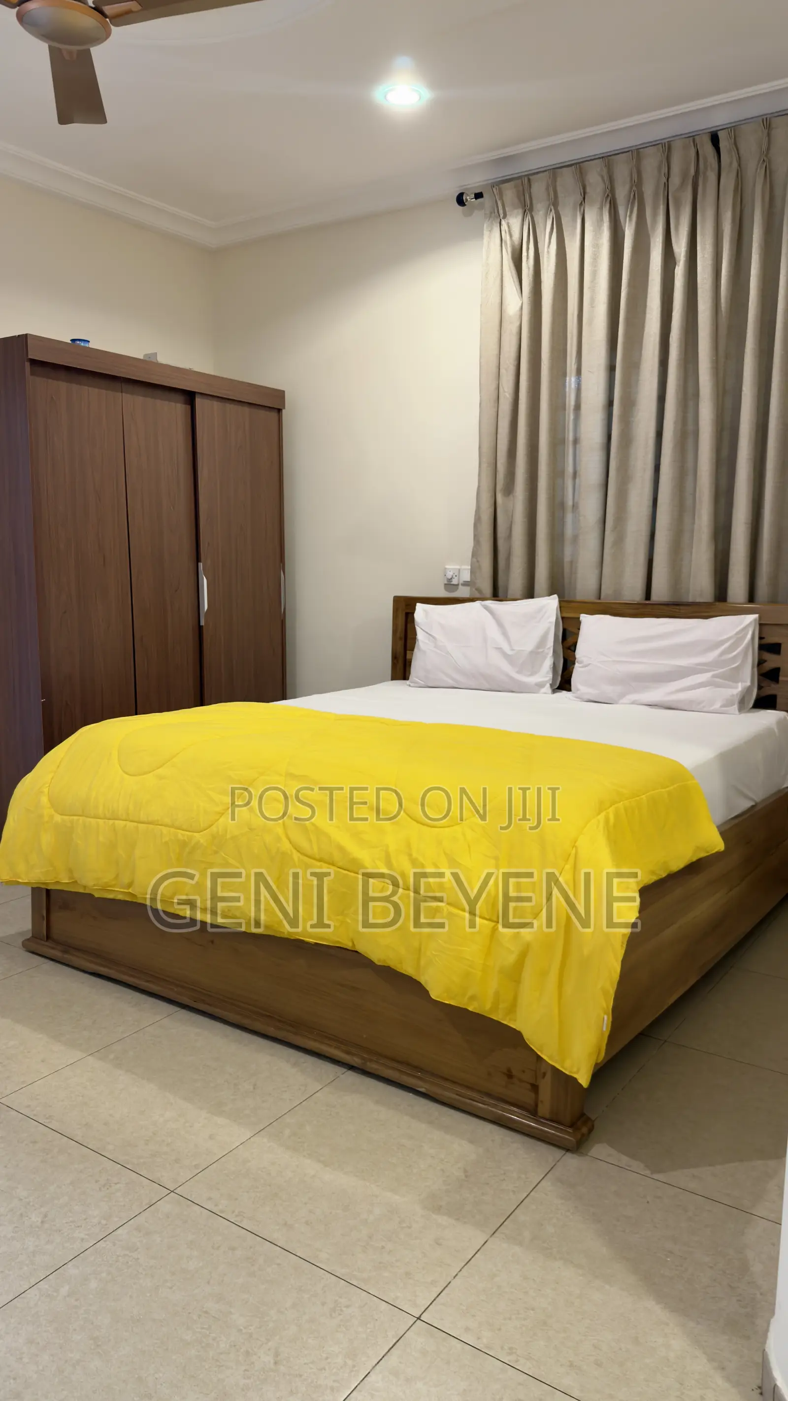 Bright Queen Room With Kitchen Balcony