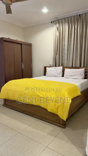 Bright Queen Room With Kitchen Balcony