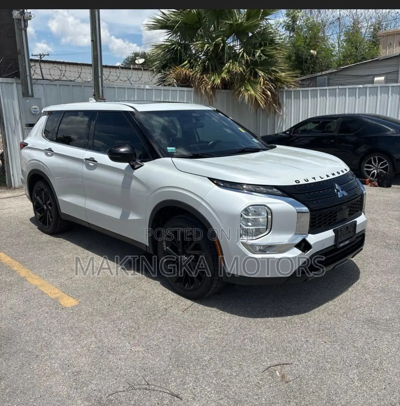 Mitsubishi Outlander SEL Launch Edition 2022 White