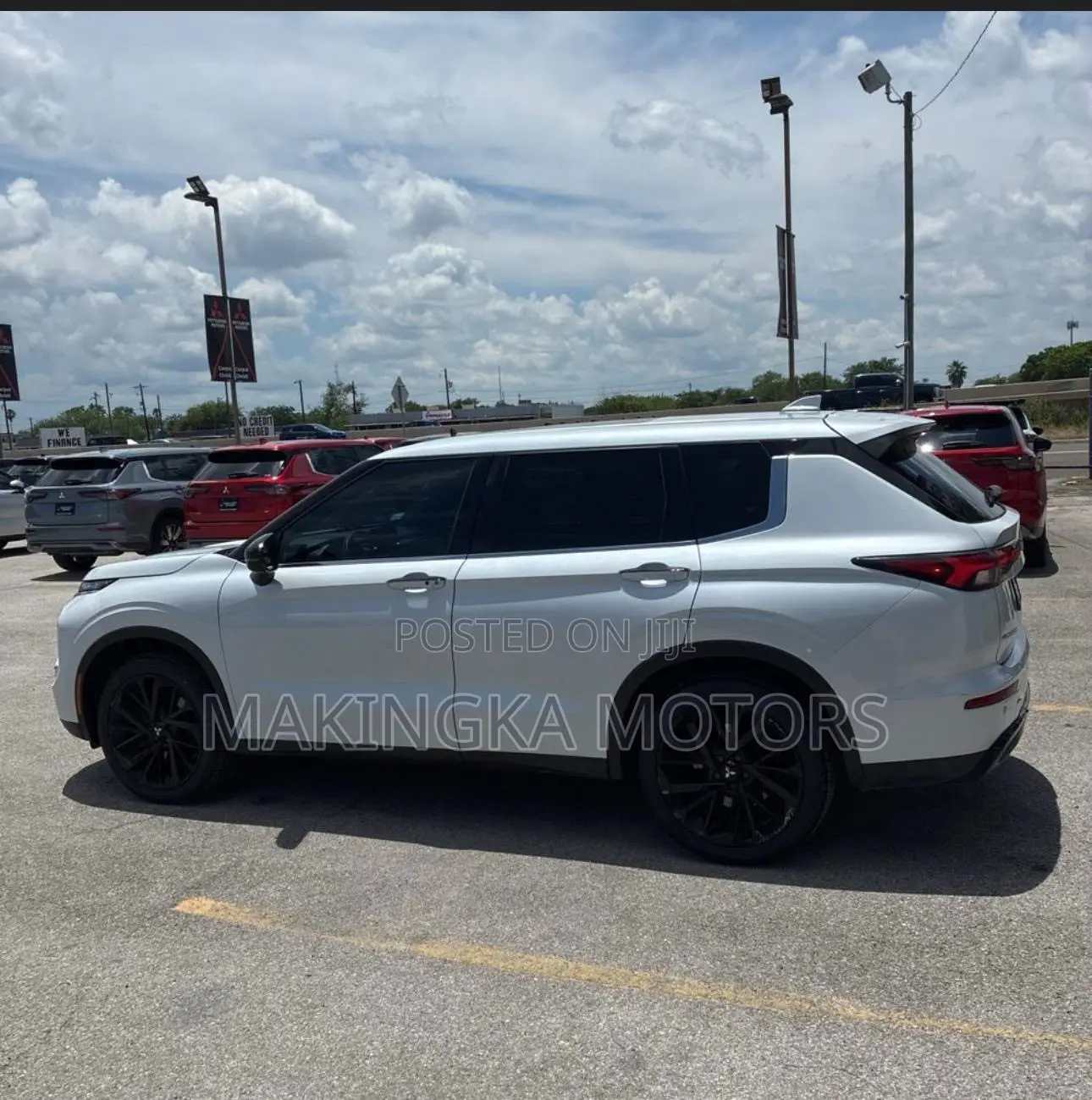 Mitsubishi Outlander SEL Launch Edition 2022 White